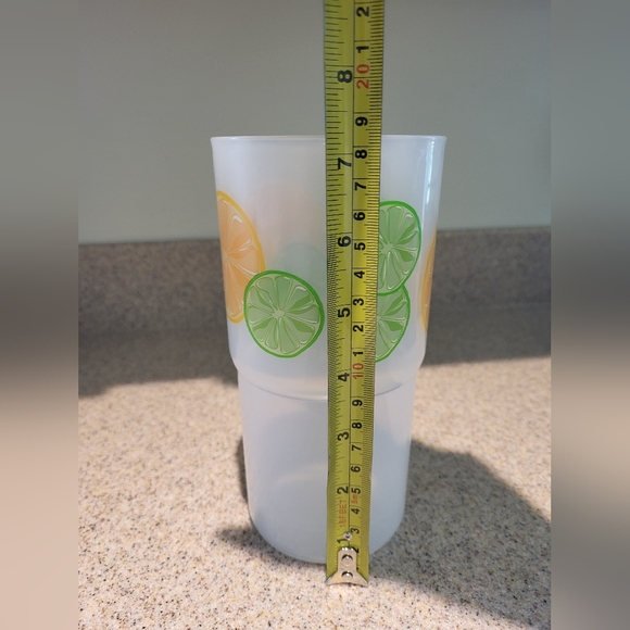 Tupperware Lime Lemon Green Yellow Thirstquake Plastic Tumbler Cup & Lid, 30oz - Picture 8 of 9